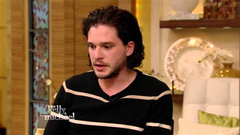 where does kit harington live.